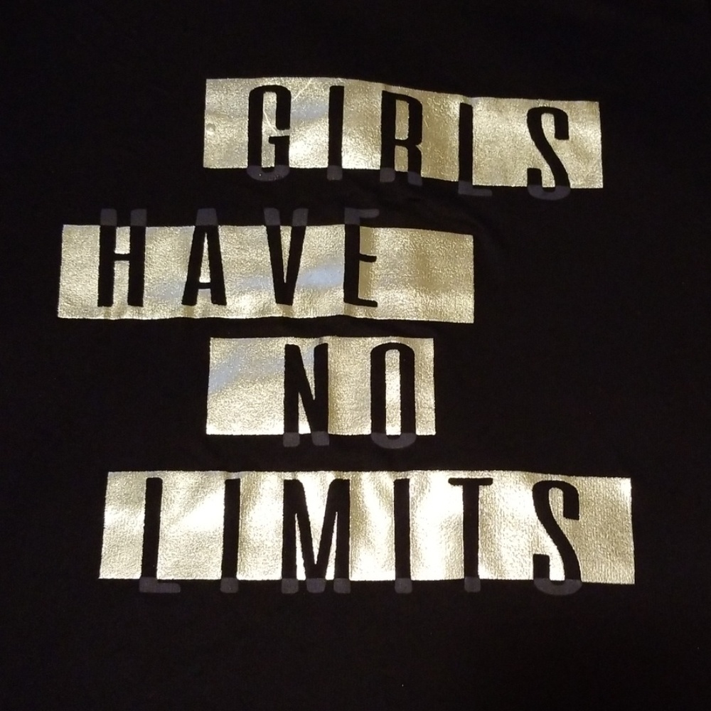 New Champion Girl's Shirt - Picture 2 of 6